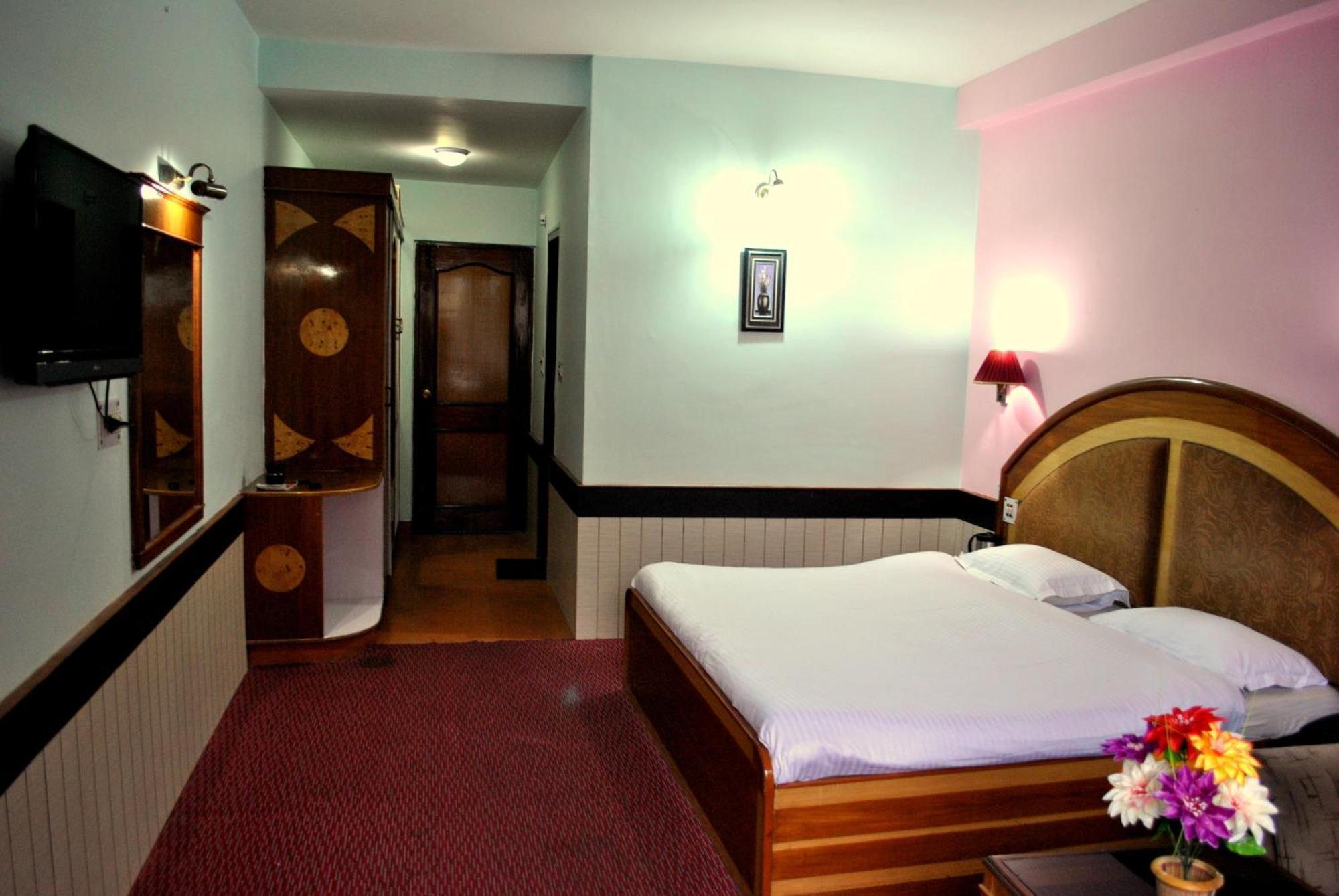 Hotel Snow Park, Manali